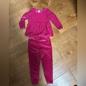 Shein 2 piece girls outfit size 18-24 months winter long sleeve